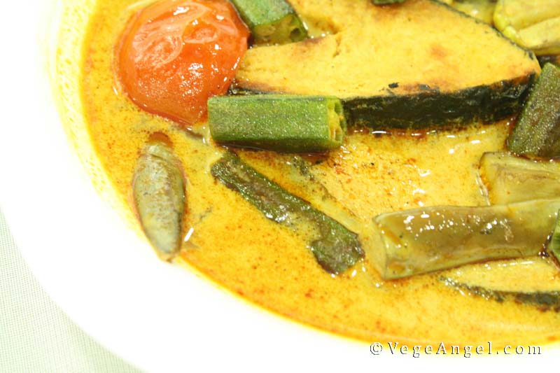 Vegetarian Recipe: Hot and Sour Vegetable Curry