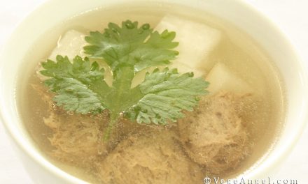 Vegetarian Recipe: Radish with Shiitake Nuggets Soup