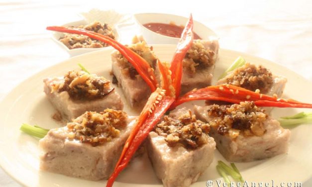 Vegetarian Recipe: Taro Cake Topped with Diced Turnip