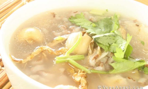 Vegetarian Recipe: Red Rice and Lotus Seed Porridge