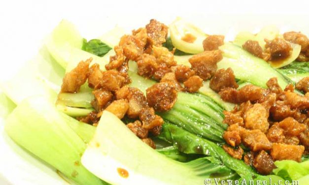 Vegetarian Recipe: Blanched Baby Bok Choy Topped with Soy Mince