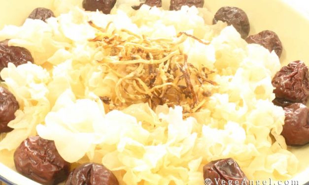 Vegetarian Recipe: Steamed Snow Fungus with Red Dates
