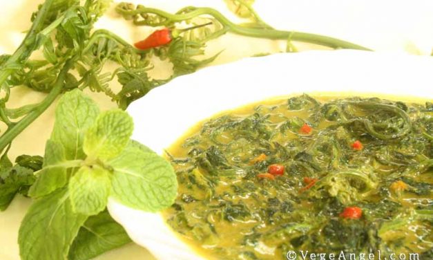 Vegetarian Recipe: Wild Fern Shoots in Spicy Coconut Gravy