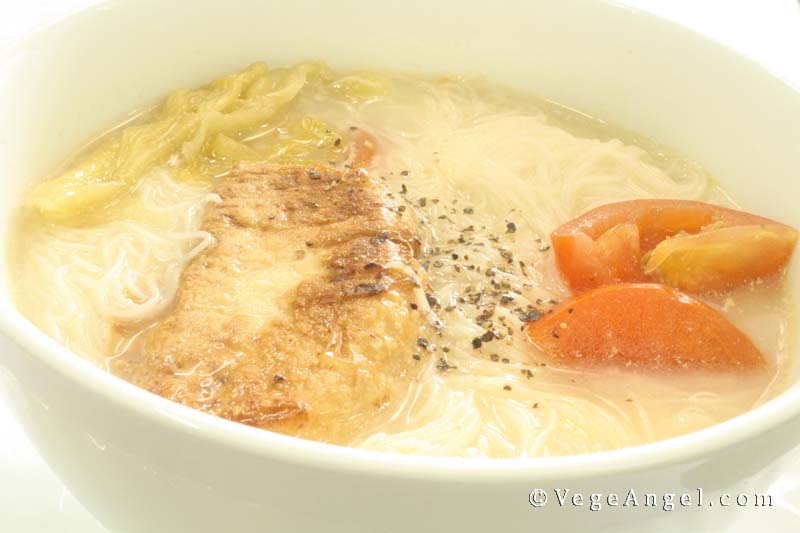 Vegetarian Recipe: Peppery Rice Vermicelli Soup