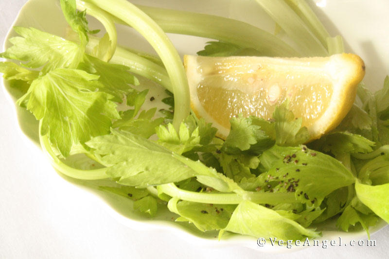 Vegetarian Recipe: Celery Leaves with Grape Seed Oil