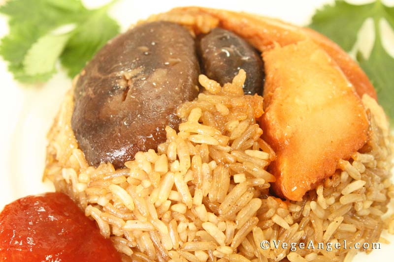 Vegetarian Recipe: Steamed Glutinous Rice with Shiitake Mushrooms