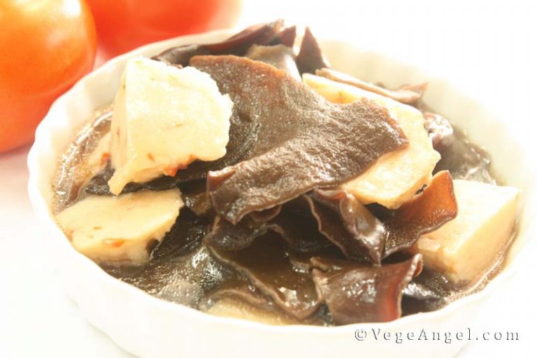 Vegetarian Recipe Simmered Wood Ear Mushrooms in Mushroom Sauce Vege