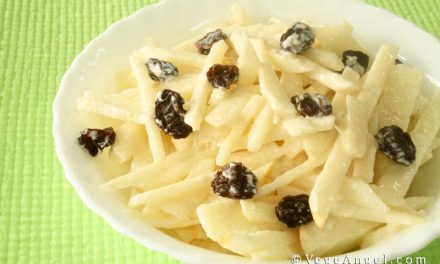 Vegetarian Recipe: Pear and Raisin Yogurt Salad