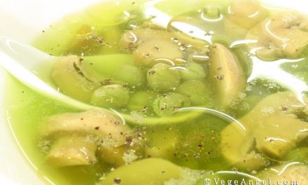 Vegetarian Recipe: Green Pea and Mushroom Soup