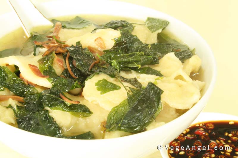 Vegetarian Recipe: Pan Mee Soup