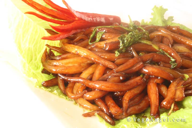 Vegetarian Recipe: Short Rice Noodles with Soy Sauce Dressing