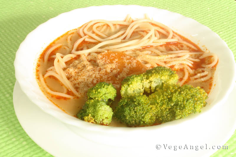Vegetarian Recipe: Soy Curry Noodle Soup