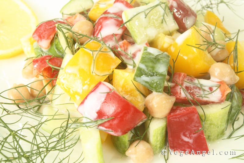 素食食谱：黄瓜茴香叶沙拉