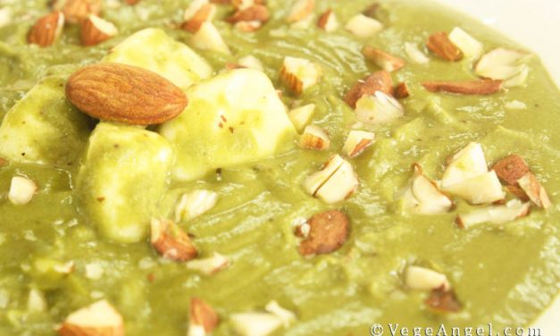 Vegetarian Recipe: Palak Paneer (Spinach and Cottage Cheese Curry)