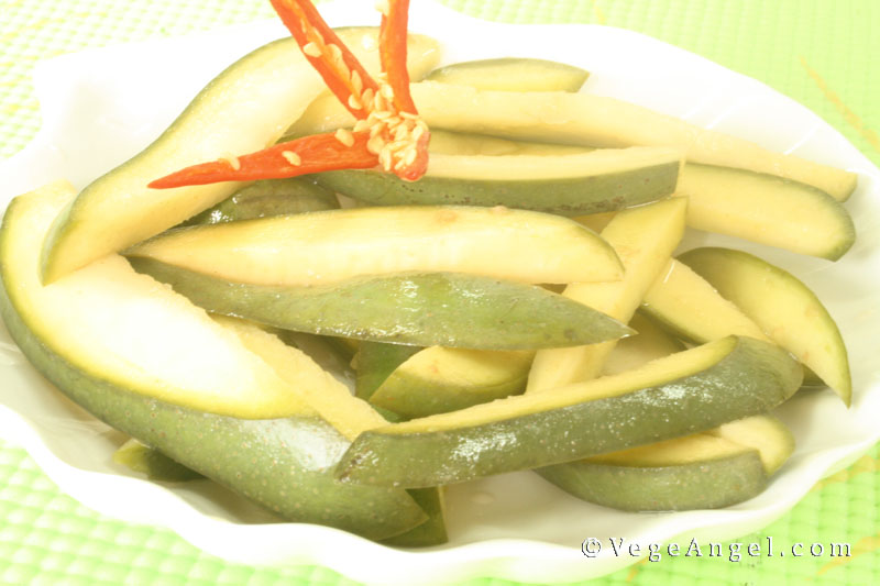 Vegetarian Recipe: Sweet and Sour Mango Pickle