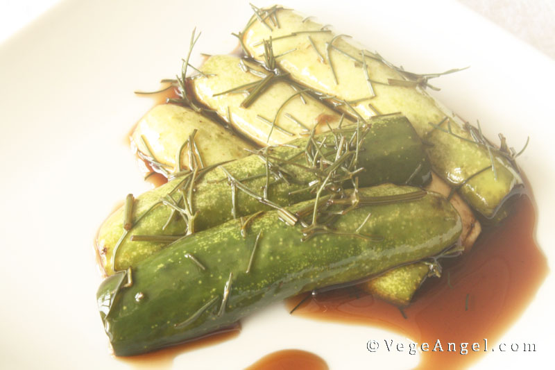Vegetarian Recipe: Cucumber With Fennel Appetizer
