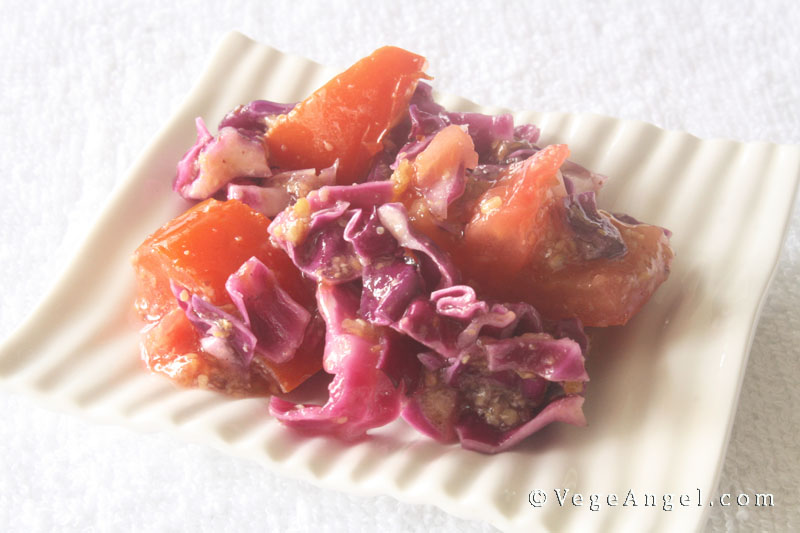 Vegetarian Recipe: Red Cabbage, Tomato and Golden Flax Seed Salad