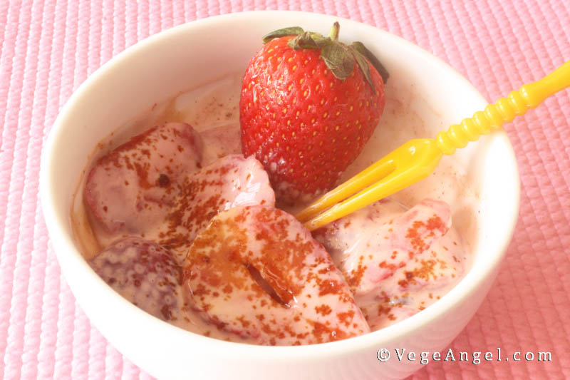 Vegetarian Recipe: Strawberry Yogurt Salad
