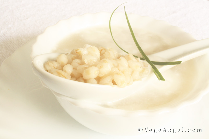 Vegan Recipe: White Wheat Berry Dessert Soup
