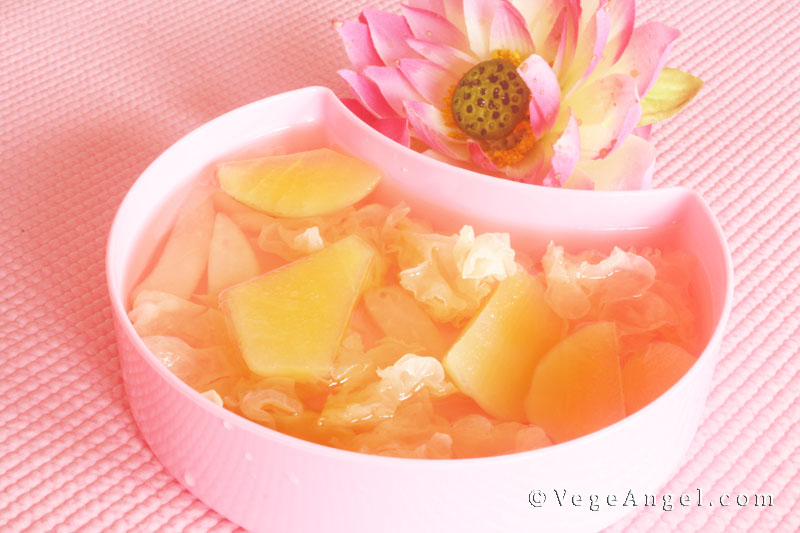 Vegan Recipe: Yacon and Snow Mushroom Dessert Soup