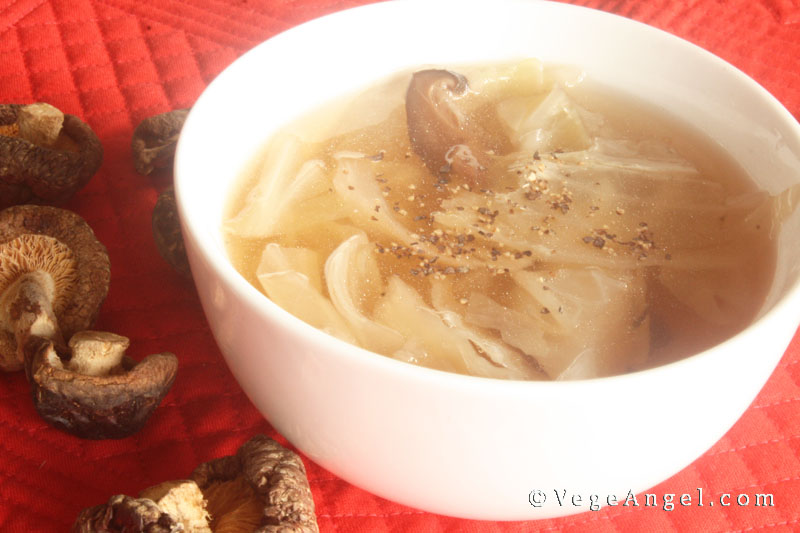 Vegan Recipe: Easy Cabbage Soup