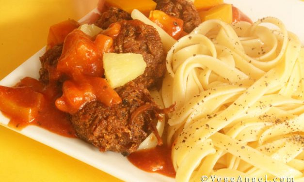 Vegan Recipe: Pasta with Vegan Meatballs in Tomato Sauce
