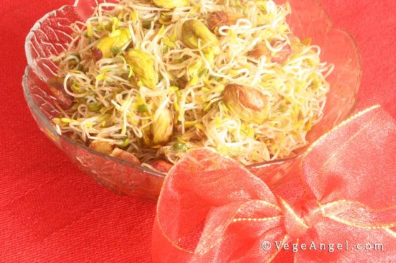 Vegan Recipe: Alfalfa and Pistachio Salad with Balsamic Vinegar