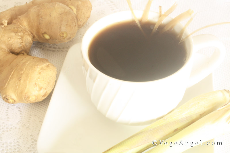 Vegan Recipe: Hot Ginger Lemongrass Tea