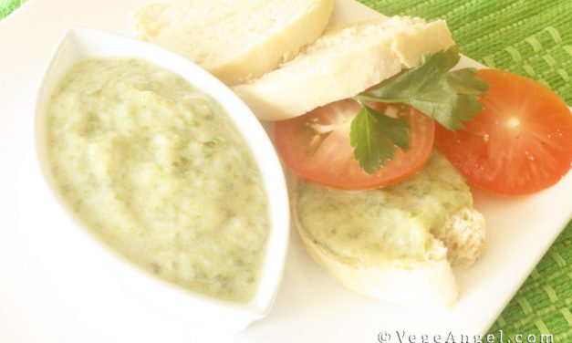 Vegetarian Recipe: Lettuce and Cheese Sauce