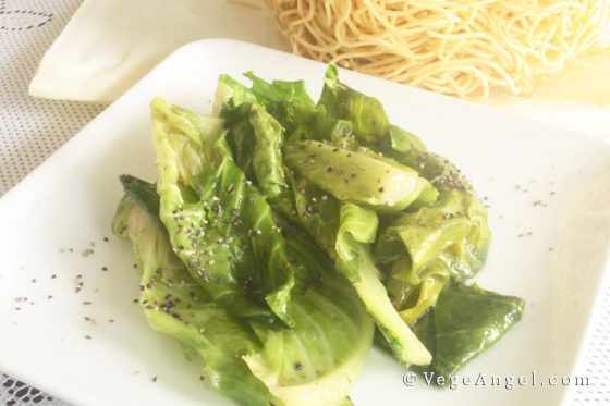 Stir-Fried Chinese Kale with White Sesame Oil 麻油炒芥兰