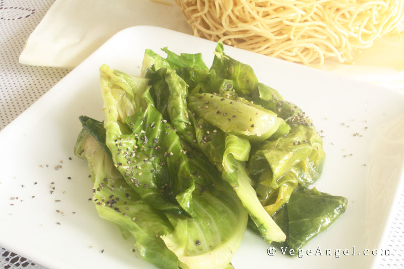 Vegan Recipe: Stir-Fried Chinese Kale with White Sesame Oil