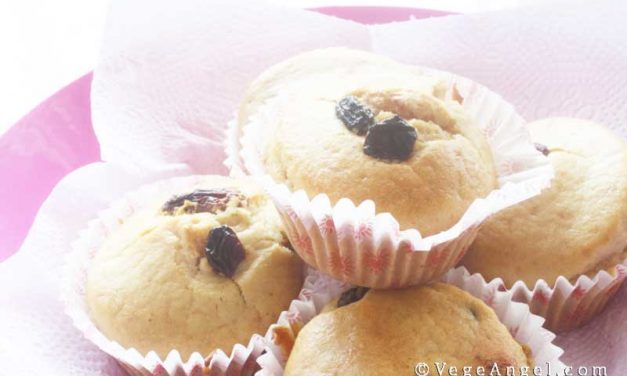 Vegan Recipe: Eggless Almond and Raisin Mini Cakes