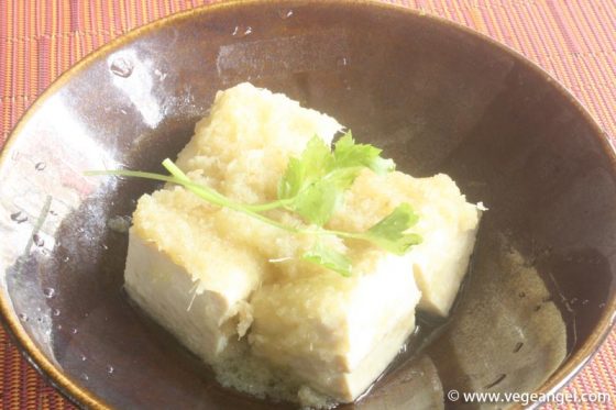 Steamed Tofu with Minced Ginger and Sea Salt 清蒸姜蓉海盐豆腐