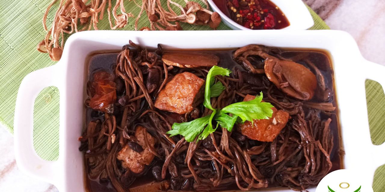纯素食谱：砂锅茶树菇焖番茄豆腐